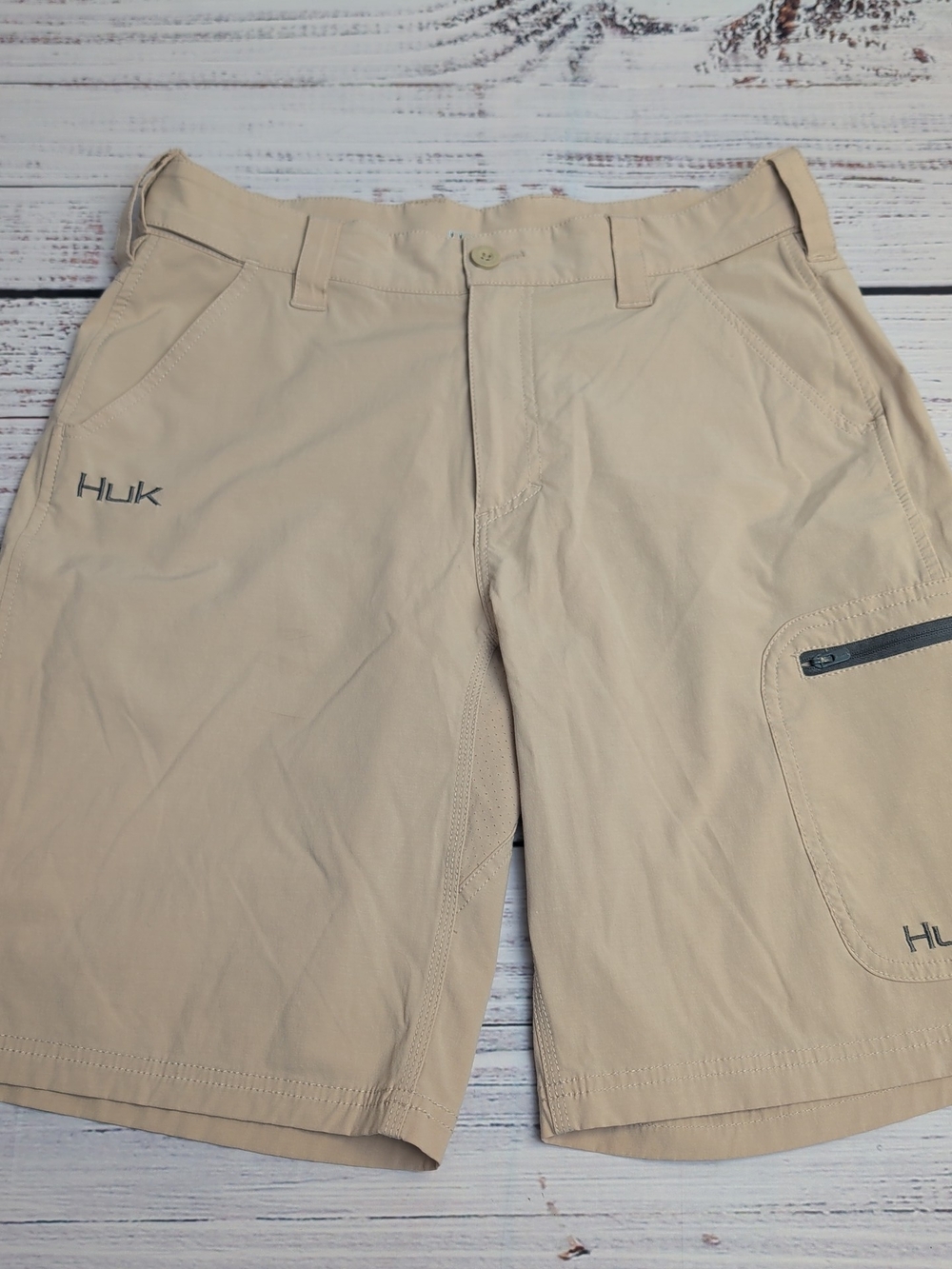 HUK Men's Medium Fishing Shorts Next Level 10" inseam 5-Pocket Outdoor Quick Dry